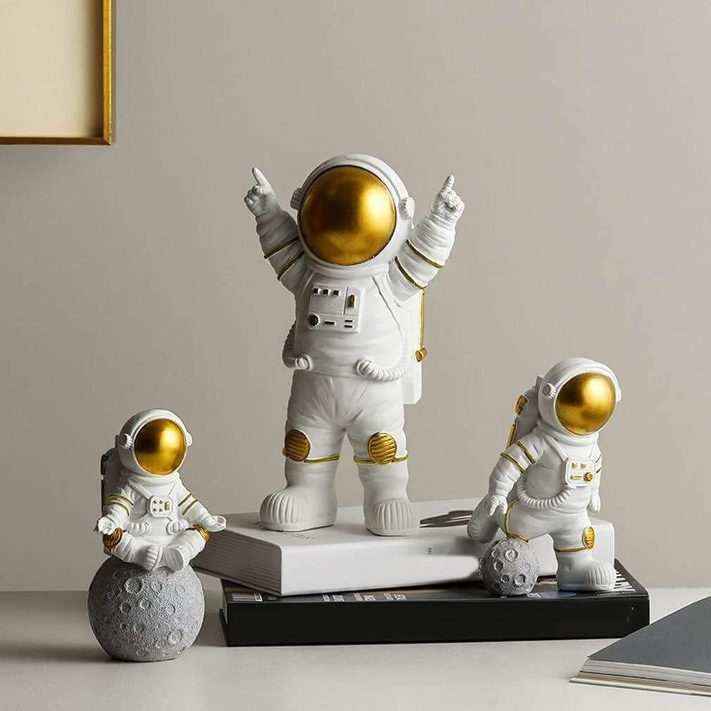Astronaut Spaceman Statue Set of 3 (Gold) - Blast Off to Home Decor Bliss!